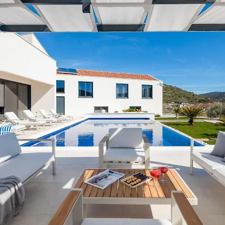 Dolac By Interhome Willa
