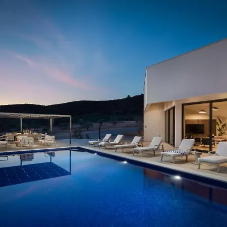 Dolac By Interhome Willa Marina